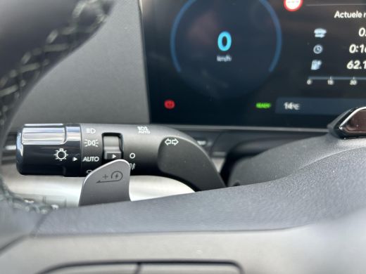 Hyundai KONA Electric Premium 65.4 kWh | Adaptieve Cruise Control | Stoelverwarming | Stuurwielverwarming | Stoelventil... ActivLease financial lease