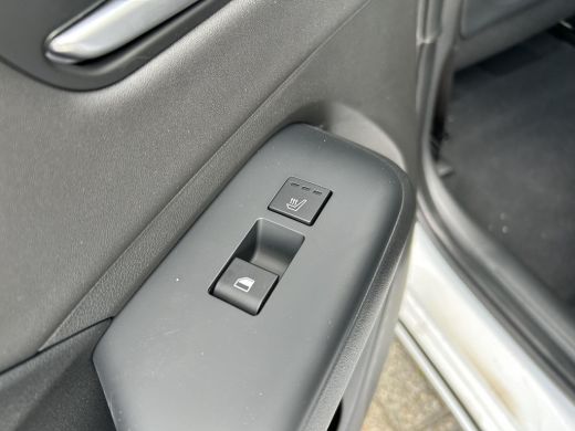 Hyundai KONA Electric Premium 65.4 kWh | Adaptieve Cruise Control | Stoelverwarming | Stuurwielverwarming | Stoelventil... ActivLease financial lease