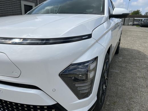 Hyundai KONA Electric Premium 65.4 kWh | Adaptieve Cruise Control | Stoelverwarming | Stuurwielverwarming | Stoelventil... ActivLease financial lease