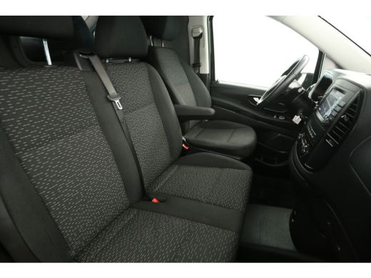 Mercedes Vito 114 CDI Lang Automaat Airco Camera Carplay Cruise Navigatie 3 Persoons 18''LMV Trekhaak ActivLease financial lease