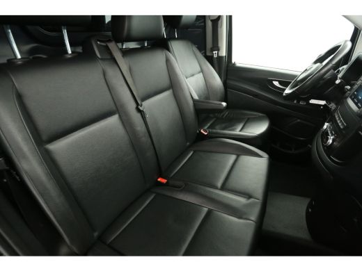 Mercedes Vito 119 CDI Lang 191PK Automaat Clima Camera Cruise LED Navi Leder 3 Persoons PDC 17"LMV Trekhaak ActivLease financial lease