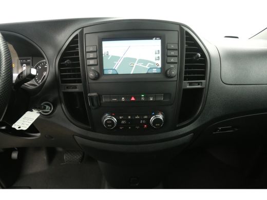 Mercedes Vito 119 CDI Lang 191PK Automaat Clima Camera Cruise LED Navi Leder 3 Persoons PDC 17"LMV Trekhaak ActivLease financial lease