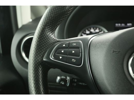 Mercedes Vito 119 CDI Lang 191PK Automaat Clima Camera Cruise LED Navi Leder 3 Persoons PDC 17"LMV Trekhaak ActivLease financial lease