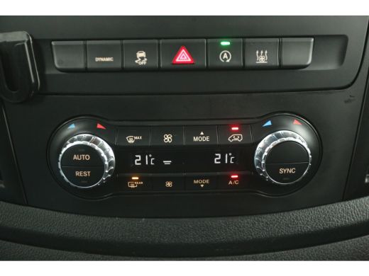 Mercedes Vito 119 CDI Lang 191PK Automaat Clima Camera Cruise LED Navi Leder 3 Persoons PDC 17"LMV Trekhaak ActivLease financial lease