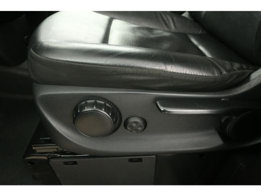 Mercedes Vito 119 CDI Lang 191PK Automaat Clima Camera Cruise LED Navi Leder 3 Persoons PDC 17"LMV Trekhaak ActivLease financial lease