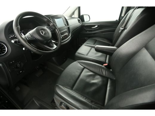 Mercedes Vito 119 CDI Lang 191PK Automaat Clima Camera Cruise LED Navi Leder 3 Persoons PDC 17"LMV Trekhaak ActivLease financial lease