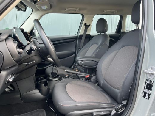 Mini Cooper 1.5 136pk Business Edition Climate control | Boordcomputer | Cruise control | Lichtmetalen velgen... ActivLease financial lease
