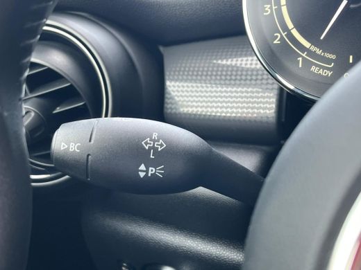 Mini Cooper 1.5 136pk Business Edition Climate control | Boordcomputer | Cruise control | Lichtmetalen velgen... ActivLease financial lease