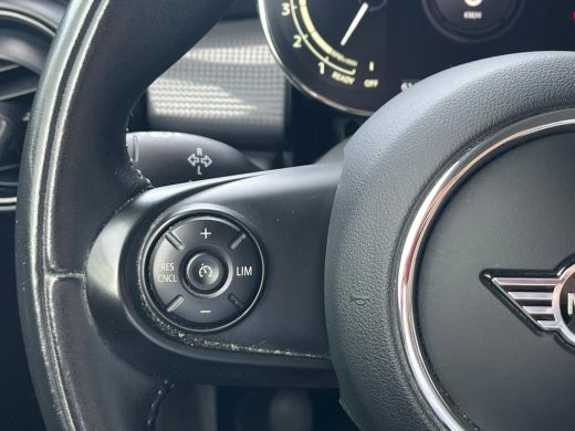 Mini Cooper 1.5 136pk Business Edition Climate control | Boordcomputer | Cruise control | Lichtmetalen velgen... ActivLease financial lease