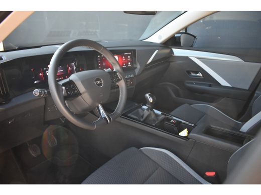 Opel Astra Sports Tourer Opel 1.2 Level 2 | Navigatie By App | Parkeersensoren | Cruise Control | Draadloos ... ActivLease financial lease