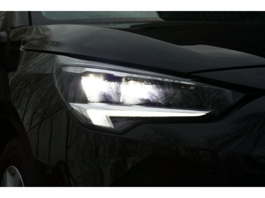 Opel Corsa 1.2 TURBO 100PK 5-DRS EDITION AUTOMAAT / NAVI / LED / AIRCO / PDC / 16"LMV / BLUETOOTH / CRUISECO... ActivLease financial lease