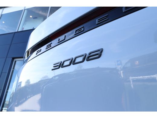 Peugeot 3008 Peugeot 1.2 Hybrid 136 GT Adaptieve Cruise | 360 Camera | Alcantara | Carplay | Elektrische koffe... ActivLease financial lease