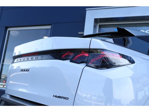 Peugeot 3008 Peugeot 1.2 Hybrid 136 GT Adaptieve Cruise | 360 Camera | Alcantara | Carplay | Elektrische koffe... ActivLease financial lease