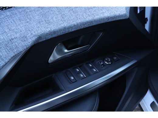 Peugeot 3008 Peugeot 1.2 Hybrid 136 GT Adaptieve Cruise | 360 Camera | Alcantara | Carplay | Elektrische koffe... ActivLease financial lease
