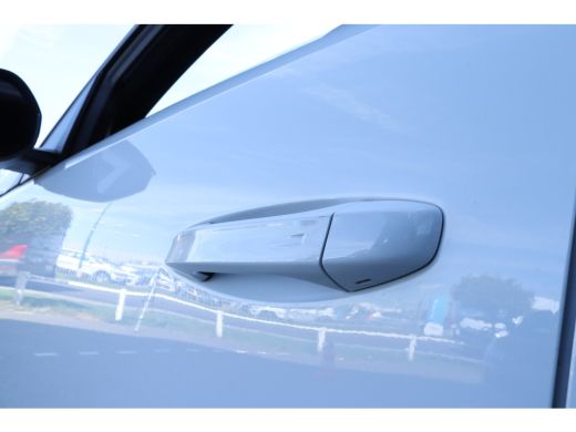Peugeot 3008 Peugeot 1.2 Hybrid 136 GT Adaptieve Cruise | 360 Camera | Alcantara | Carplay | Elektrische koffe... ActivLease financial lease