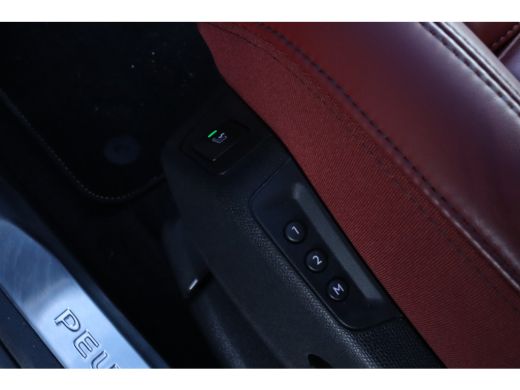 Peugeot 3008 Peugeot 1.6 HYbrid 225 GT | Adaptieve Cruise | Nappa Leder | 360' Camera | Focal audio | Massage ... ActivLease financial lease