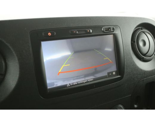 Renault Master T28 2.3 dCi L1H1 Airco Camera Parkeersensoren 3 Persoons Elektrpakket Trekhaak ActivLease financial lease