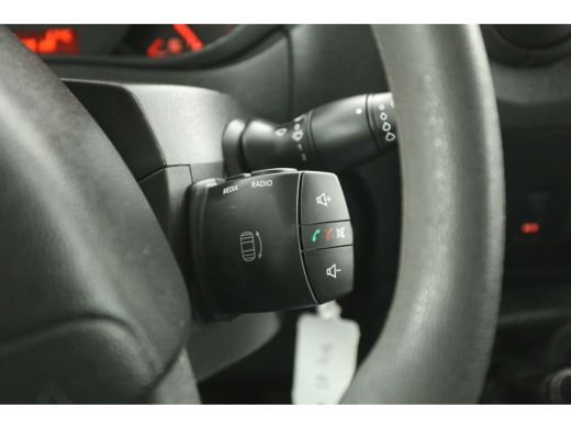 Renault Master T28 2.3 dCi L1H1 Airco Camera Parkeersensoren 3 Persoons Elektrpakket Trekhaak ActivLease financial lease
