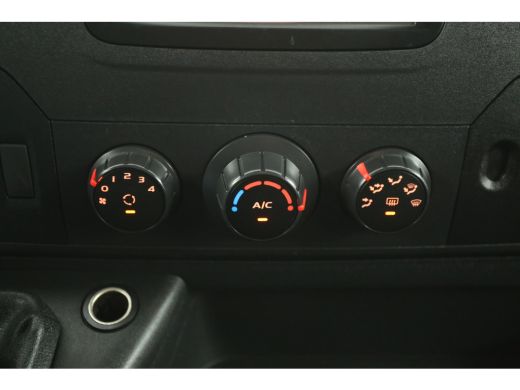 Renault Master T28 2.3 dCi L1H1 Airco Camera Parkeersensoren 3 Persoons Elektrpakket Trekhaak ActivLease financial lease
