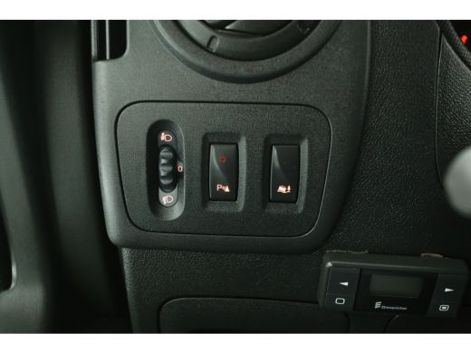 Renault Master T28 2.3 dCi L1H1 Airco Camera Parkeersensoren 3 Persoons Elektrpakket Trekhaak ActivLease financial lease