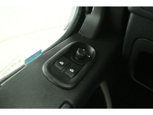 Renault Master T28 2.3 dCi L1H1 Airco Camera Parkeersensoren 3 Persoons Elektrpakket Trekhaak ActivLease financial lease