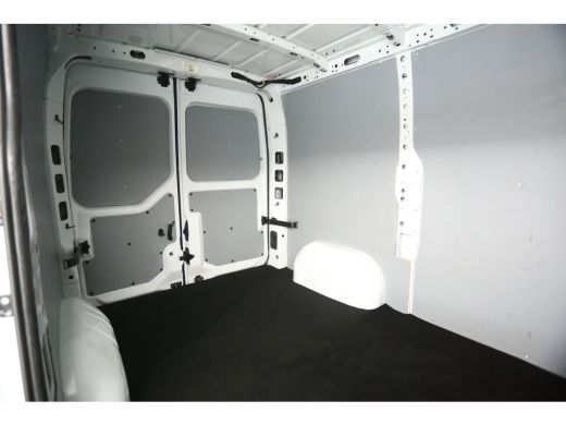 Renault Master T28 2.3 dCi L1H1 Airco Camera Parkeersensoren 3 Persoons Elektrpakket Trekhaak ActivLease financial lease