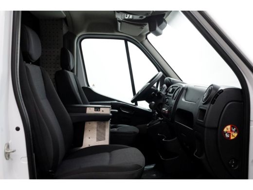 Renault Master T35 2.3 dCi 130pk E6 L2H2 Airco/Navi/Imperiaal 06-2018 ActivLease financial lease