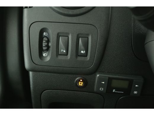 Renault Master T35 2.3 dCi L2H2 146PK Airco 2xSchuifdeur Cruise Camera PDC 3 Persoons Elektrpakket Trekhaak ActivLease financial lease