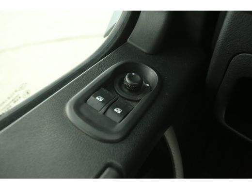 Renault Master T35 2.3 dCi L2H2 146PK Airco 2xSchuifdeur Cruise Camera PDC 3 Persoons Elektrpakket Trekhaak ActivLease financial lease