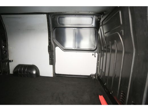 Renault Master T35 2.3 dCi L2H2 146PK Airco 2xSchuifdeur Cruise Camera PDC 3 Persoons Elektrpakket Trekhaak ActivLease financial lease