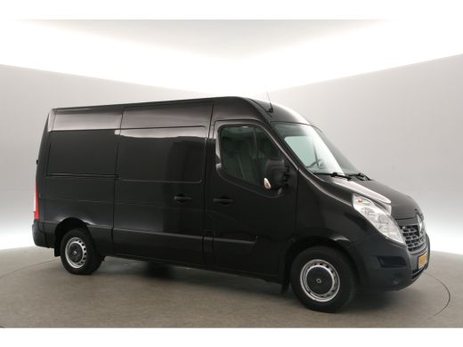 Renault Master T35 2.3 dCi L2H2 146PK Airco 2xSchuifdeur Cruise Camera PDC 3 Persoons Elektrpakket Trekhaak ActivLease financial lease