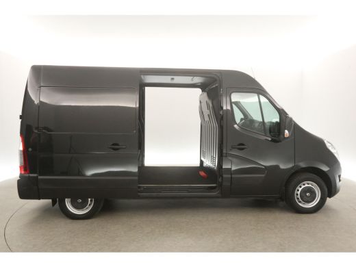 Renault Master T35 2.3 dCi L2H2 146PK Airco 2xSchuifdeur Cruise Camera PDC 3 Persoons Elektrpakket Trekhaak ActivLease financial lease