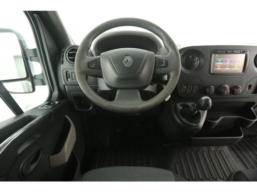 Renault Master T35 2.3 dCi L2H2 146PK Airco 2xSchuifdeur Cruise Camera PDC 3 Persoons Elektrpakket Trekhaak ActivLease financial lease