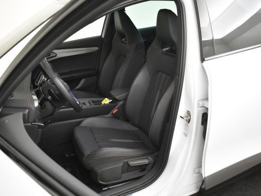 Seat Formentor 1.4 e-Hybrid VZ Performance 245pk | Trekhaak (1500KG) | Keyless | Navigatie | Dodehoekdetectie | ... ActivLease financial lease