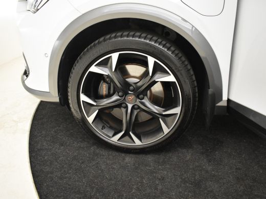 Seat Formentor 1.4 e-Hybrid VZ Performance 245pk | Trekhaak (1500KG) | Keyless | Navigatie | Dodehoekdetectie | ... ActivLease financial lease