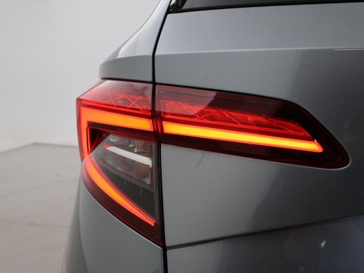 Skoda Karoq 1.5 TSI ACT 150 PK AUT. + VIRTUAL COCKPIT | ADAPTIVE CRUISE | TREKHAAK | STUURVERWARMING ActivLease financial lease
