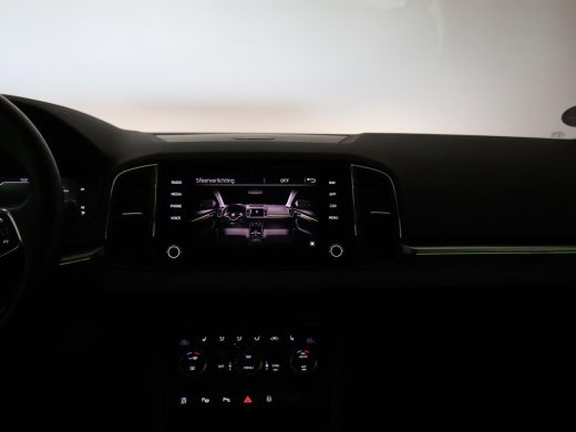Skoda Karoq 1.5 TSI ACT 150 PK AUT. + VIRTUAL COCKPIT | ADAPTIVE CRUISE | TREKHAAK | STUURVERWARMING ActivLease financial lease