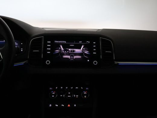Skoda Karoq 1.5 TSI ACT 150 PK AUT. + VIRTUAL COCKPIT | ADAPTIVE CRUISE | TREKHAAK | STUURVERWARMING ActivLease financial lease
