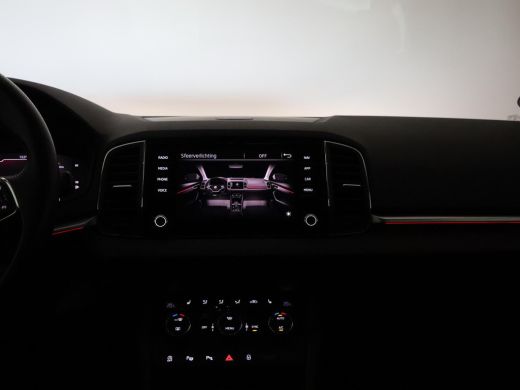 Skoda Karoq 1.5 TSI ACT 150 PK AUT. + VIRTUAL COCKPIT | ADAPTIVE CRUISE | TREKHAAK | STUURVERWARMING ActivLease financial lease