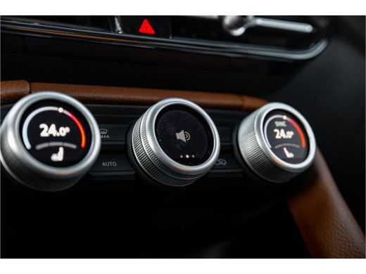 Skoda Kodiaq 1.5TSI 204pk PHEV Business Edition | Panoramadak | Leder interieur | Adapt. Cruise | Camera rondom ActivLease financial lease