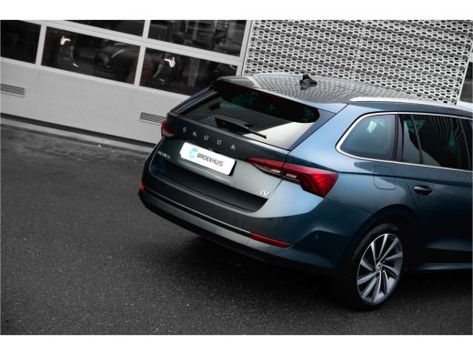 Skoda Octavia Combi 1.4 TSI iV PHEV Business Edition Plus | Panoramadak | Matrix | HUD | ActivLease financial lease