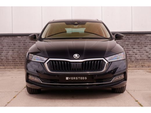 Skoda Octavia Combi 1.4 TSI iV PHEV Sportline Business | Head-Up | Carplay | LED | Sfeerverl. Camera | Memory ActivLease financial lease
