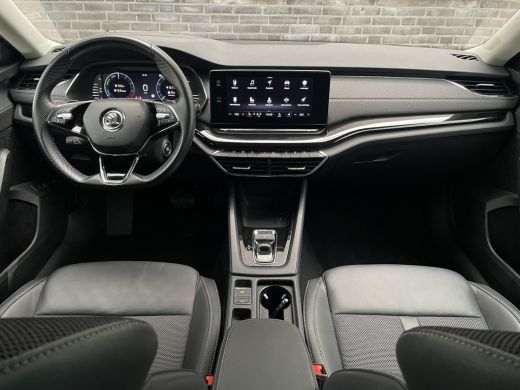 Skoda Octavia Combi 1.4 TSI iV PHEV Sportline Business | Head-Up | Carplay | LED | Sfeerverl. Camera | Memory ActivLease financial lease