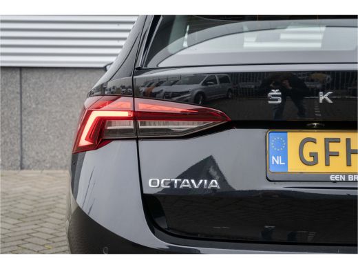 Skoda Octavia Combi Škoda 1.4 TSI iV PHEV Business Edition | Carplay | Navigatie | Cruise control ActivLease financial lease