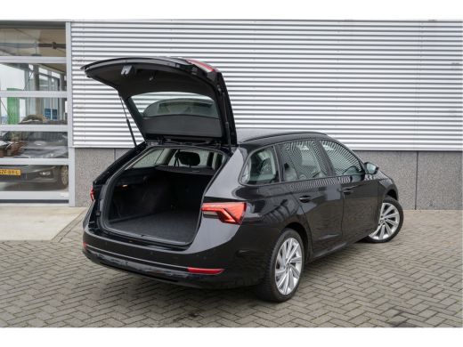 Skoda Octavia Combi Škoda 1.4 TSI iV PHEV Business Edition | Carplay | Navigatie | Cruise control ActivLease financial lease