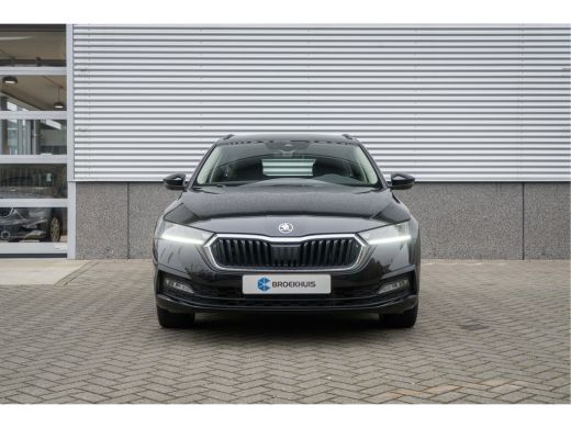 Skoda Octavia Combi Škoda 1.4 TSI iV PHEV Business Edition | Carplay | Navigatie | Cruise control ActivLease financial lease