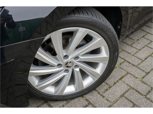 Skoda Octavia Combi Škoda 1.4 TSI iV PHEV Business Edition | Carplay | Navigatie | Cruise control ActivLease financial lease