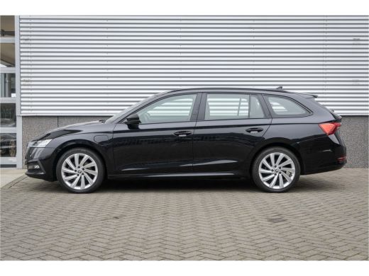 Skoda Octavia Combi Škoda 1.4 TSI iV PHEV Business Edition | Carplay | Navigatie | Cruise control ActivLease financial lease