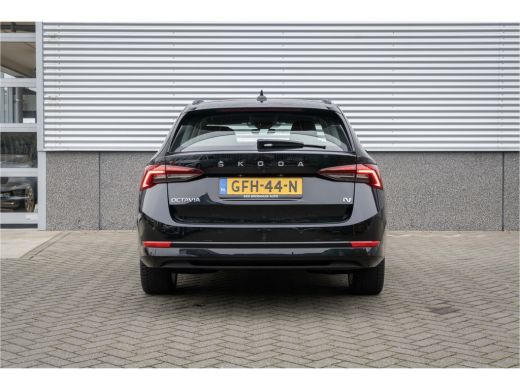 Skoda Octavia Combi Škoda 1.4 TSI iV PHEV Business Edition | Carplay | Navigatie | Cruise control ActivLease financial lease