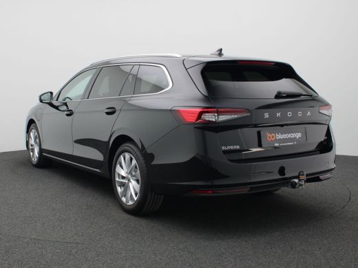 Skoda Superb Combi 1.5 TSI PHEV Business Edition 204PK DSG full led, trekhaak, adaptive cruise met travel assi... ActivLease financial lease